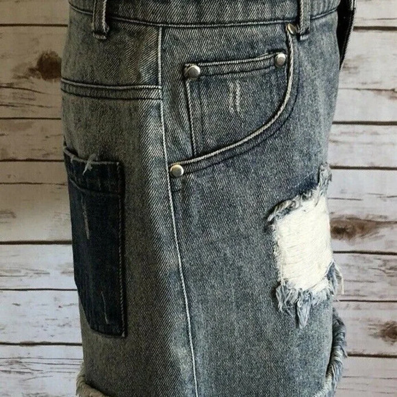 NWT FINDERS KEEPER Women High Waist Distressed Blue Denim Short Shorts Sz Small - Picture 5 of 12